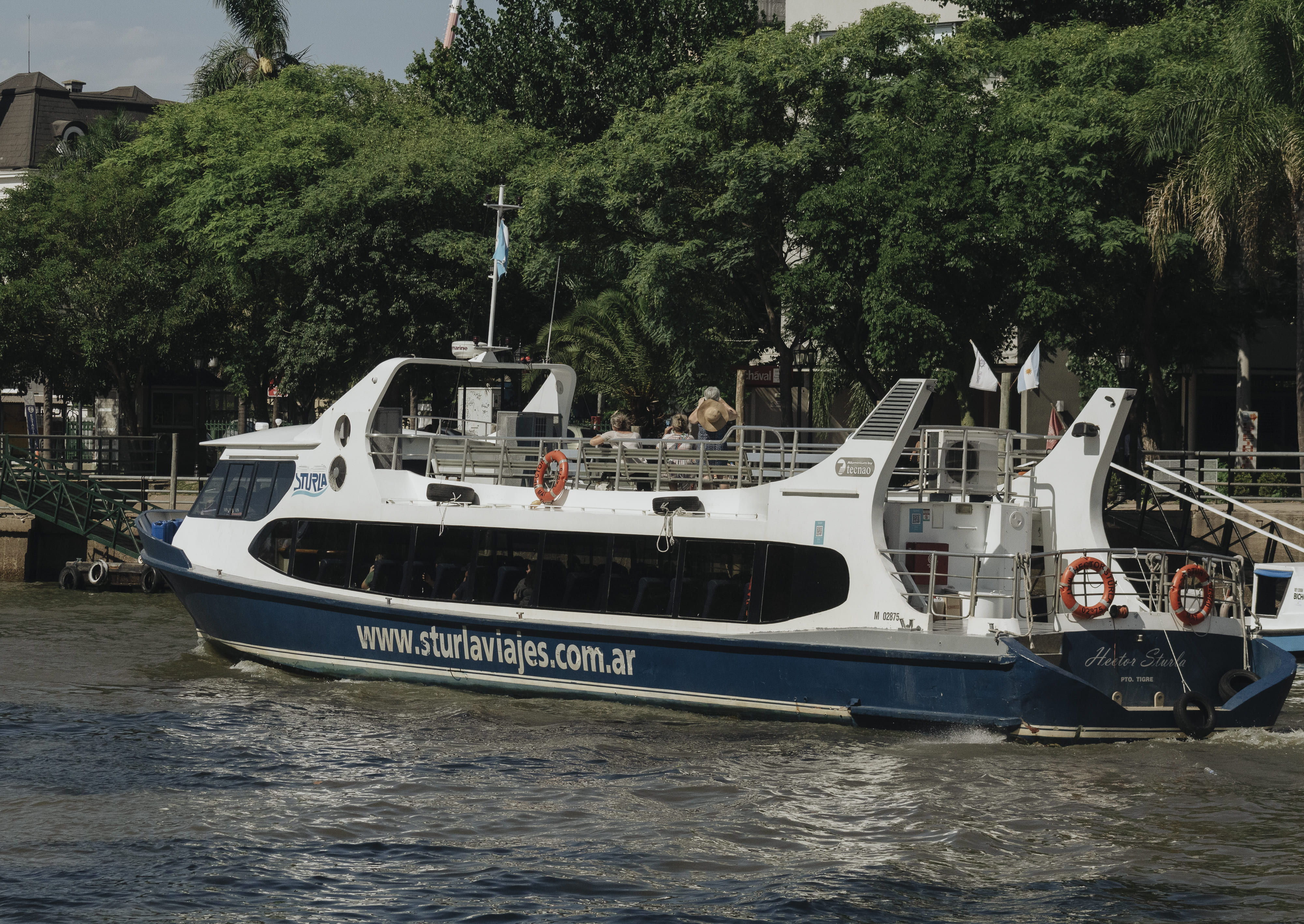 Paseo 5 Ríos con adicional almuerzo en la isla